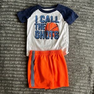 Boys basketball shorts set Carters 2T